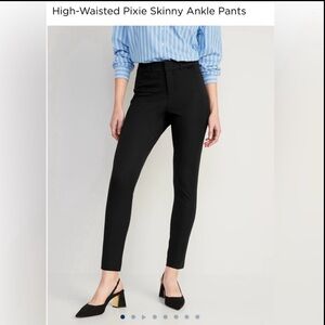 NWT Old Navy black high rise pixie skinny pants sz.8 petite
